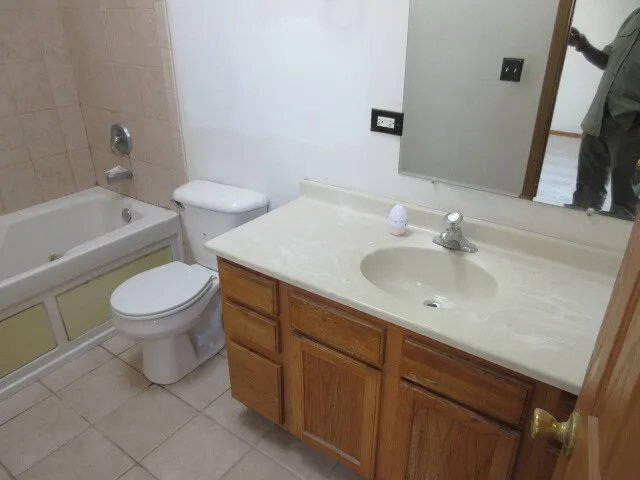 $294,900 | 11761 South Vincennes Avenue, Chicago, IL 60643