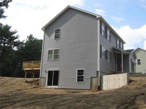 418 Kent Road Springfield, MA 01129 - Photo 3 of 5 Gallery Image 3