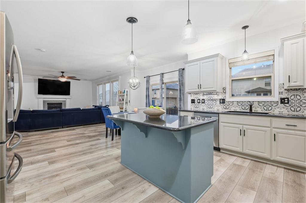 313 Southwest Eagles Ridge Drive Blue Springs, MO 64014 - Photo 12 of 38