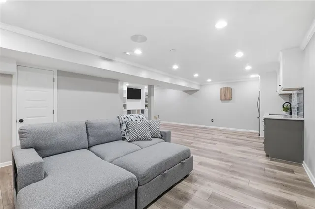 $485,000 | 313 Southwest Eagles Ridge Drive, Blue Springs, MO 64014