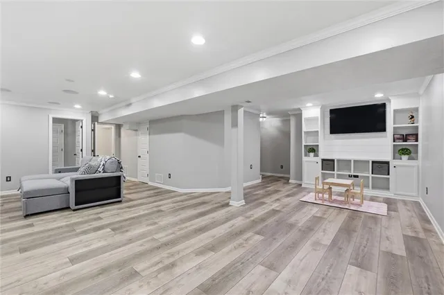 $485,000 | 313 Southwest Eagles Ridge Drive, Blue Springs, MO 64014