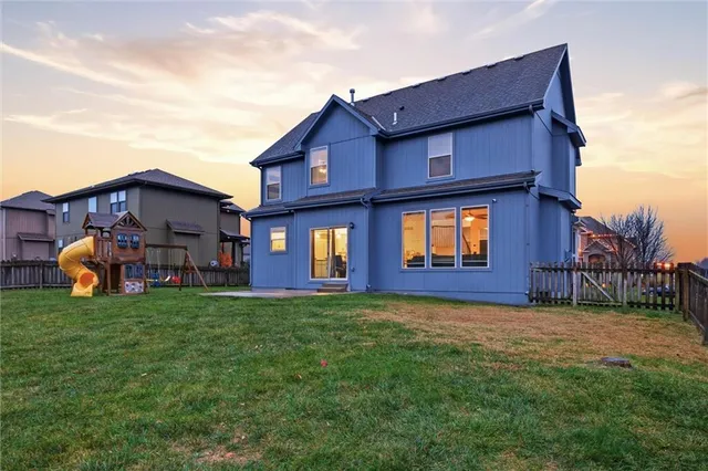 $485,000 | 313 Southwest Eagles Ridge Drive, Blue Springs, MO 64014