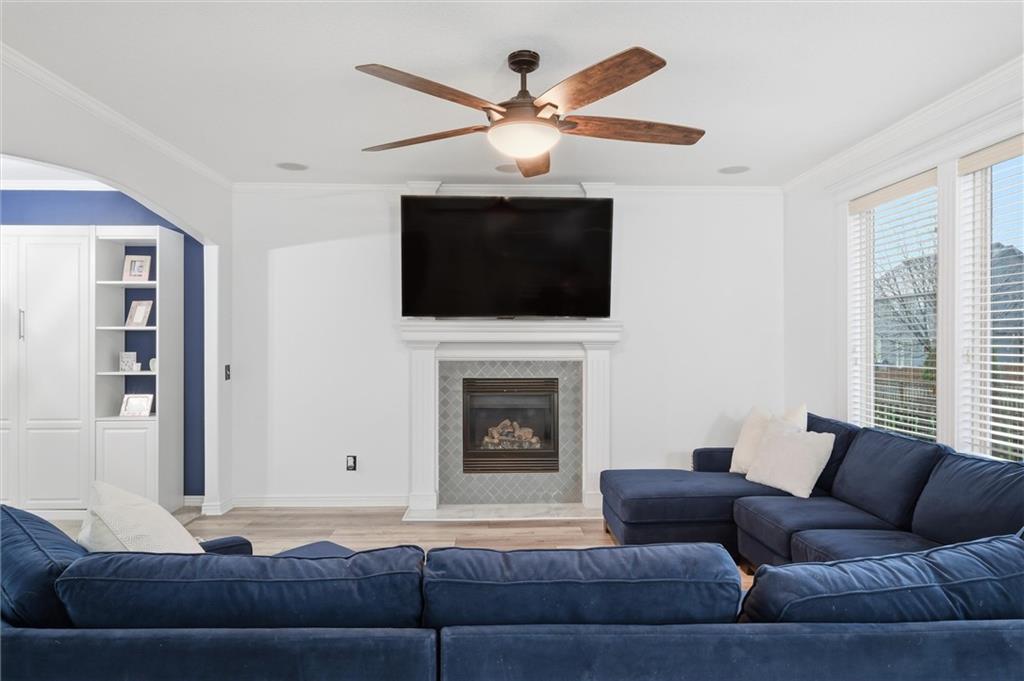 313 Southwest Eagles Ridge Drive Blue Springs, MO 64014 - Photo 7 of 38