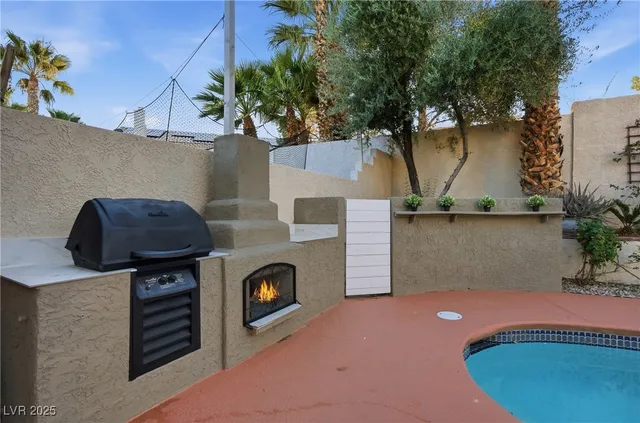 $3,640 | 2001 Madagascar Lane, Las Vegas, NV 89117