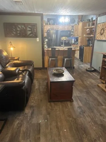 $2,350 | 13810 Byars Road, Grandview, MO 64030