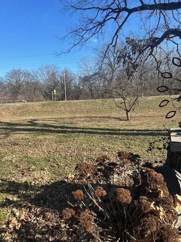 $2,350 | 13810 Byars Road, Grandview, MO 64030