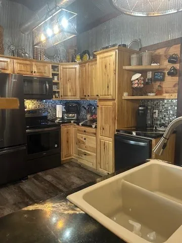 $2,350 | 13810 Byars Road, Grandview, MO 64030