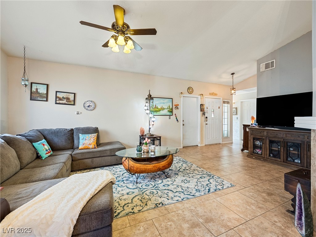 2624 Shakespeare Road Las Vegas, NV 89108 - Photo 9 of 35