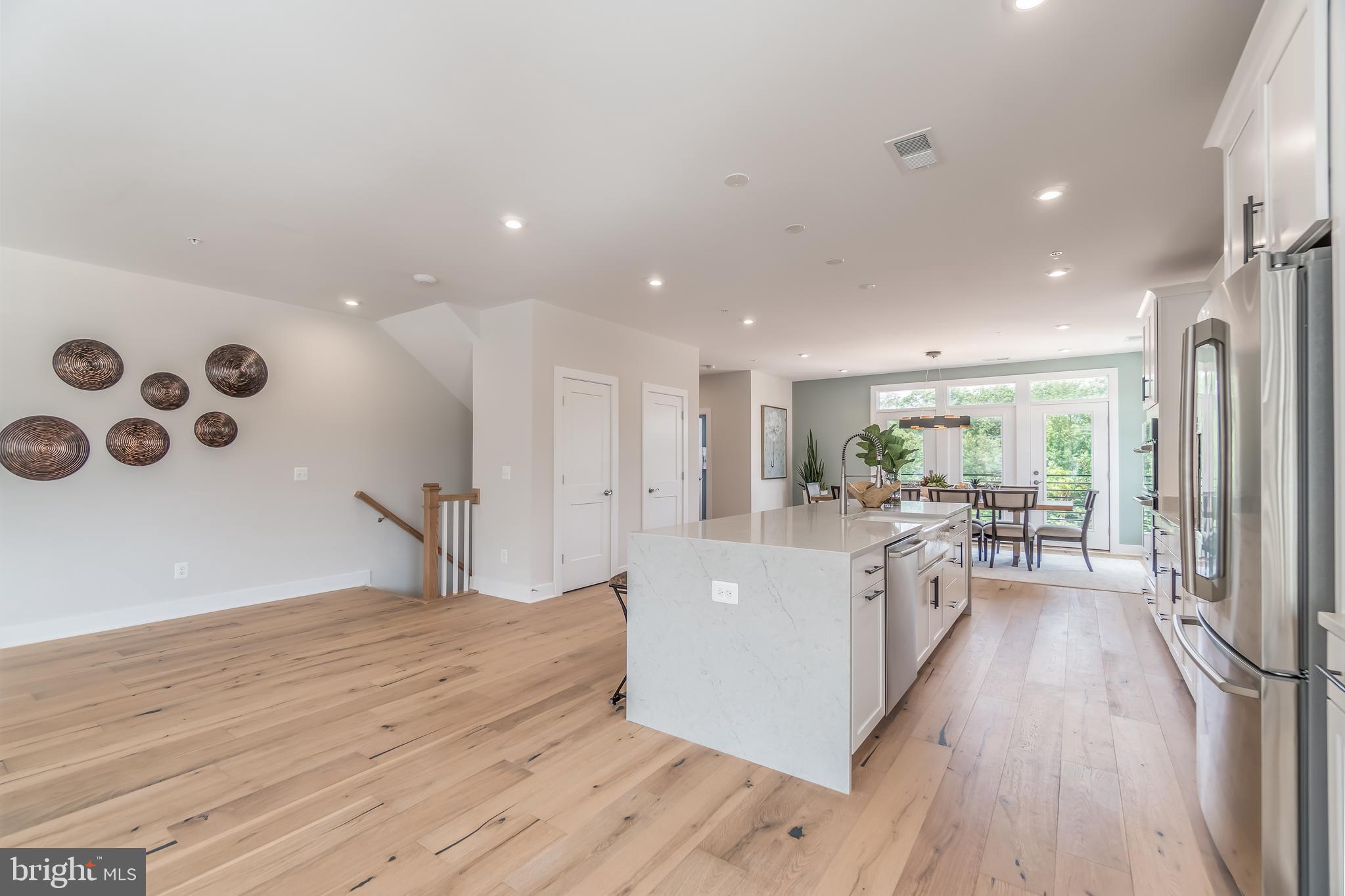 1694 Bandit Loop Reston, VA 20190 - Photo 5 of 47 Gallery Image 5