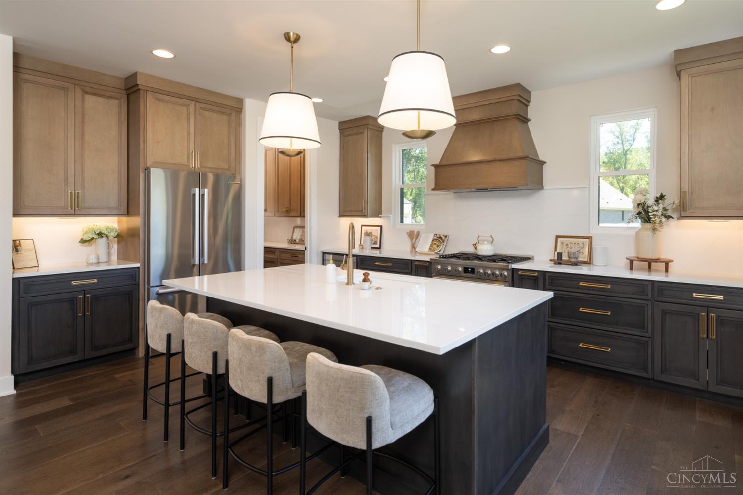 6984 Shadow Ridge Road Cincinnati, OH 45230 - Photo 8 of 22 Gourmet Kitchen