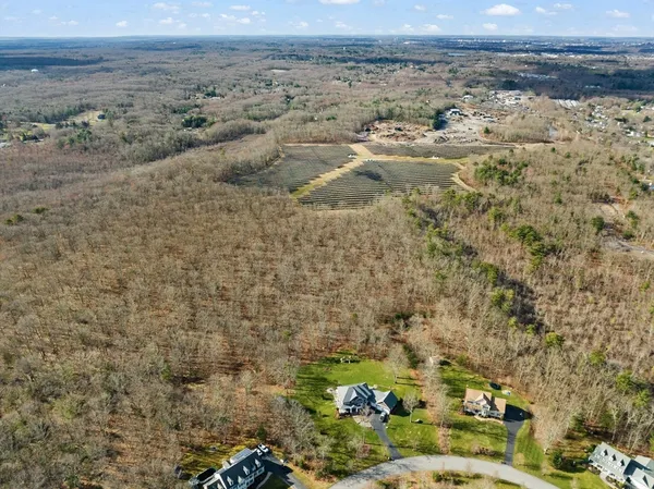 $359,900 | 152 R Burnside Avenue, Seekonk, MA 02771