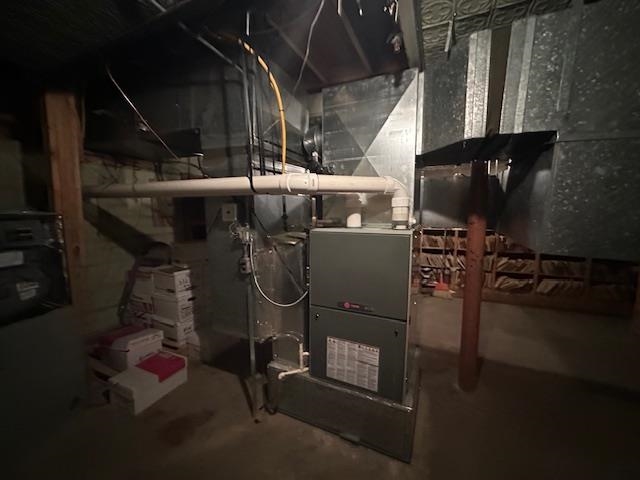 301 Chestnut Street Virginia, MN 55792 - Photo 29 of 31 View of utility room