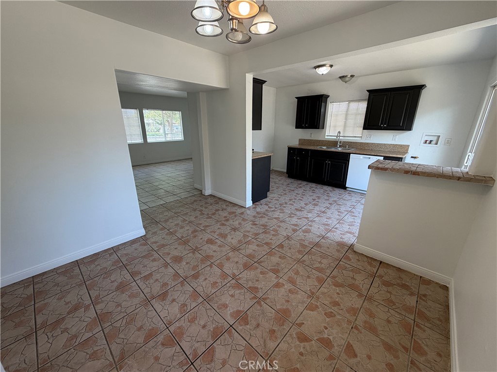 5750 Willard Way Riverside, CA 92504 - Photo 9 of 36
