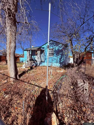 $179,900 | 806 East Jackson Avenue, Riverton, WY 82501