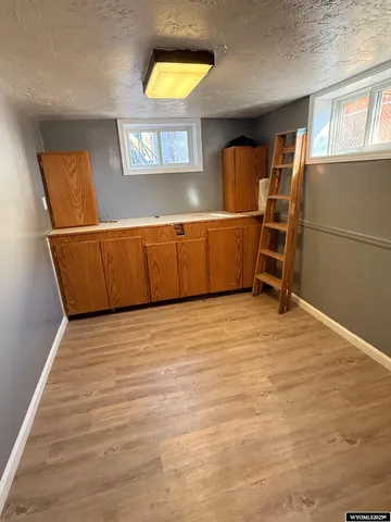 $179,900 | 806 East Jackson Avenue, Riverton, WY 82501