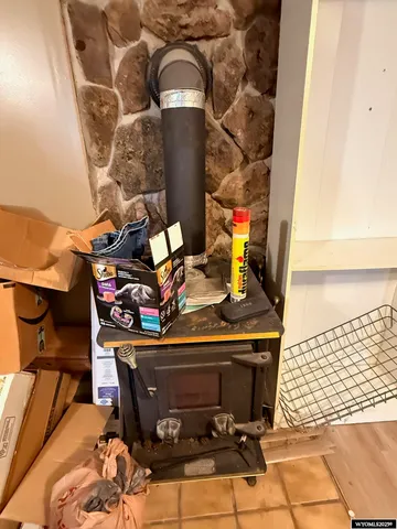 $179,900 | 806 East Jackson Avenue, Riverton, WY 82501