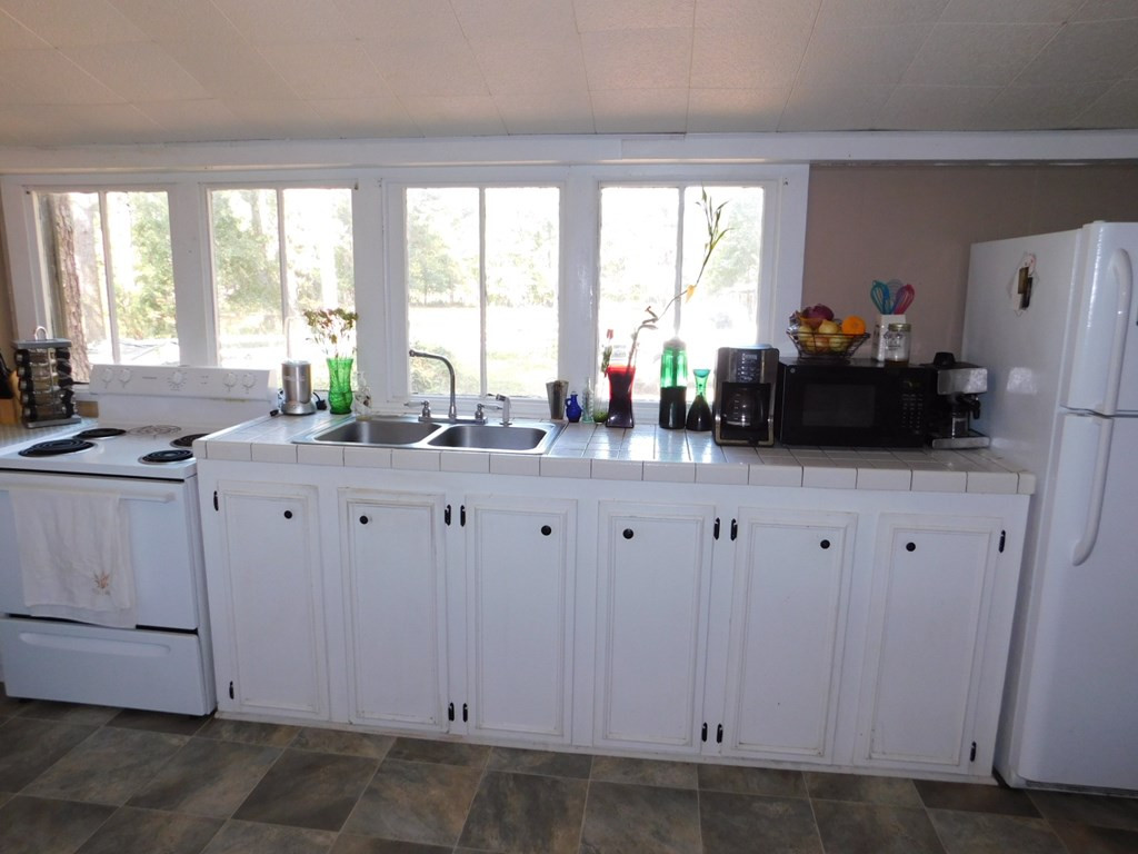 1884 Ridge Road Thomson, GA 30824 - Photo 8 of 26