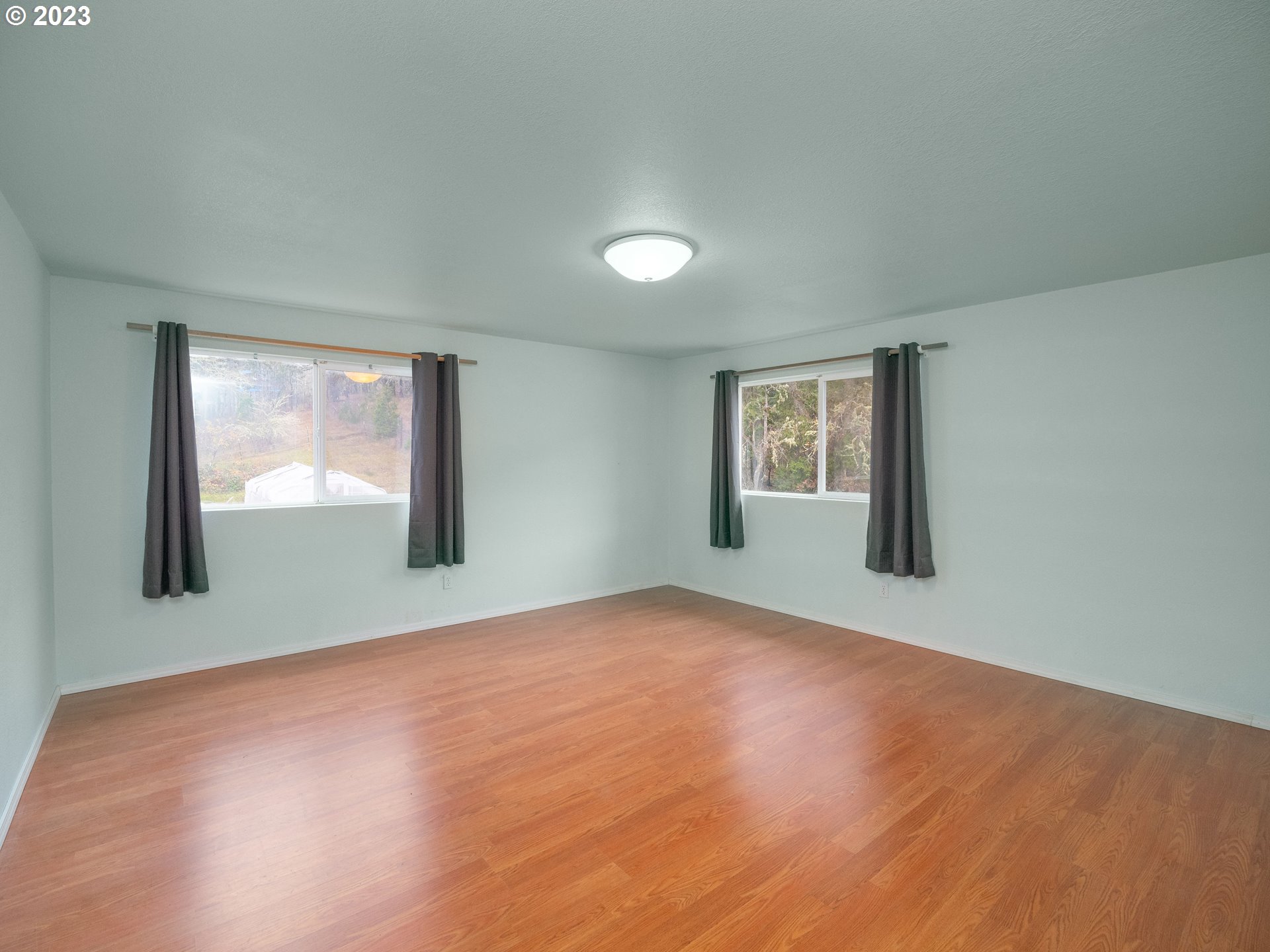 375 Porter Creek Road Winston, OR 97496 - Photo 32 of 41 Bedroom