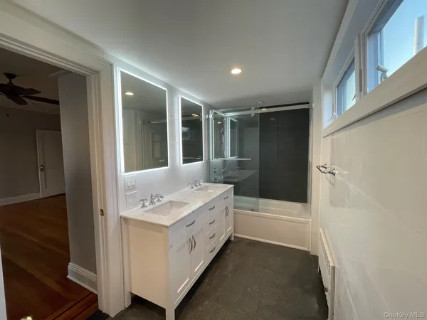 $5,800 | 45 West Penn Street, Long Beach, NY 11561