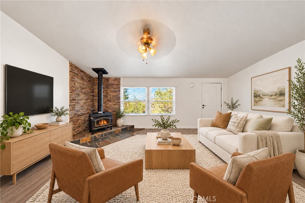 24260 Minton Road Homeland, CA 92548 - Photo 9 of 45 Gallery Image 9