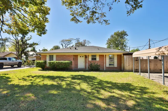$2,000 | 812 Coolidge Street, Channelview, TX 77530