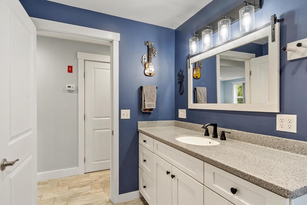51 Bennett Road Fitchburg, MA 01420 - Photo 15 of 42