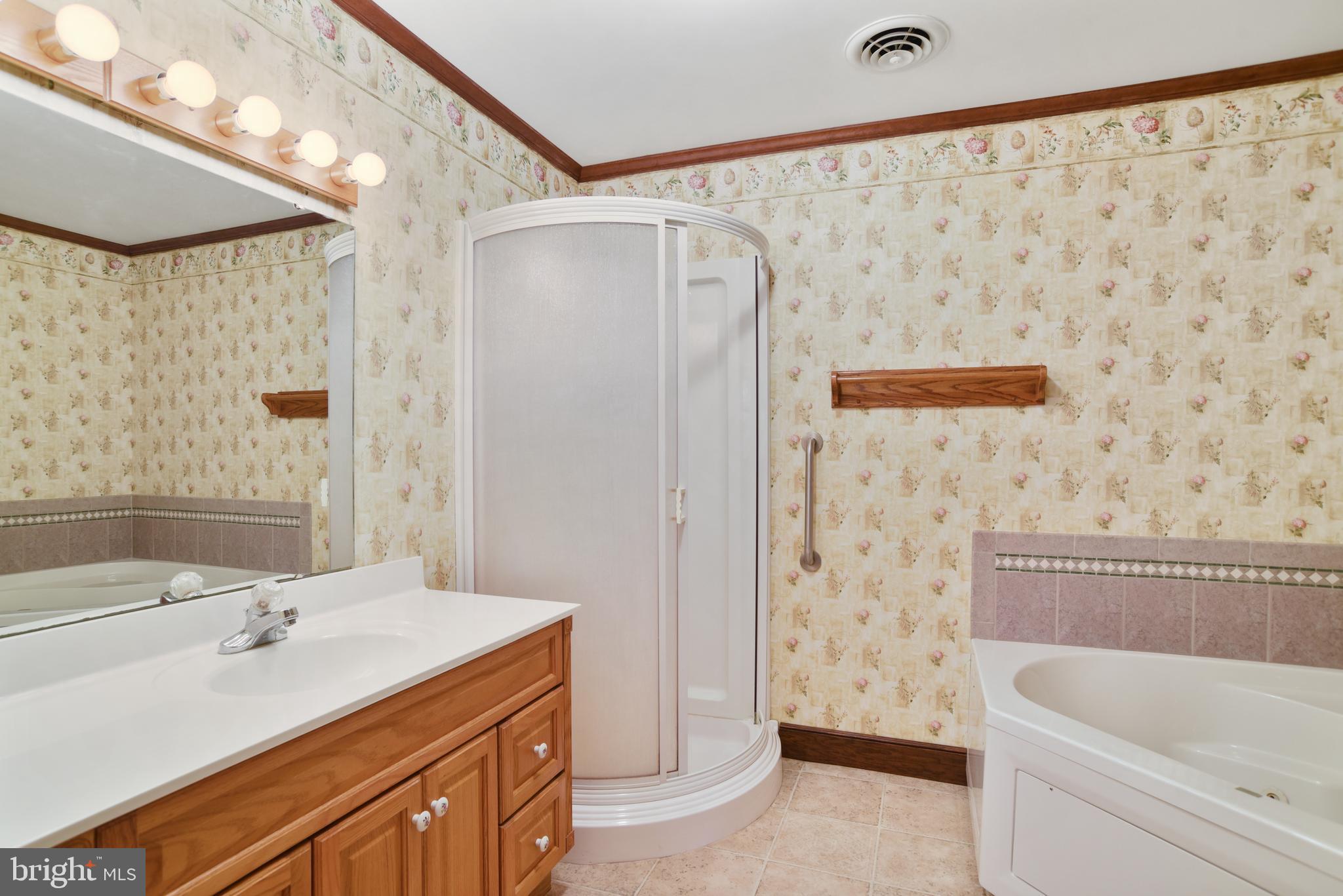 7267 Bozman Neavitt Road Bozman, MD 21612 - Photo 33 of 54 En Suite