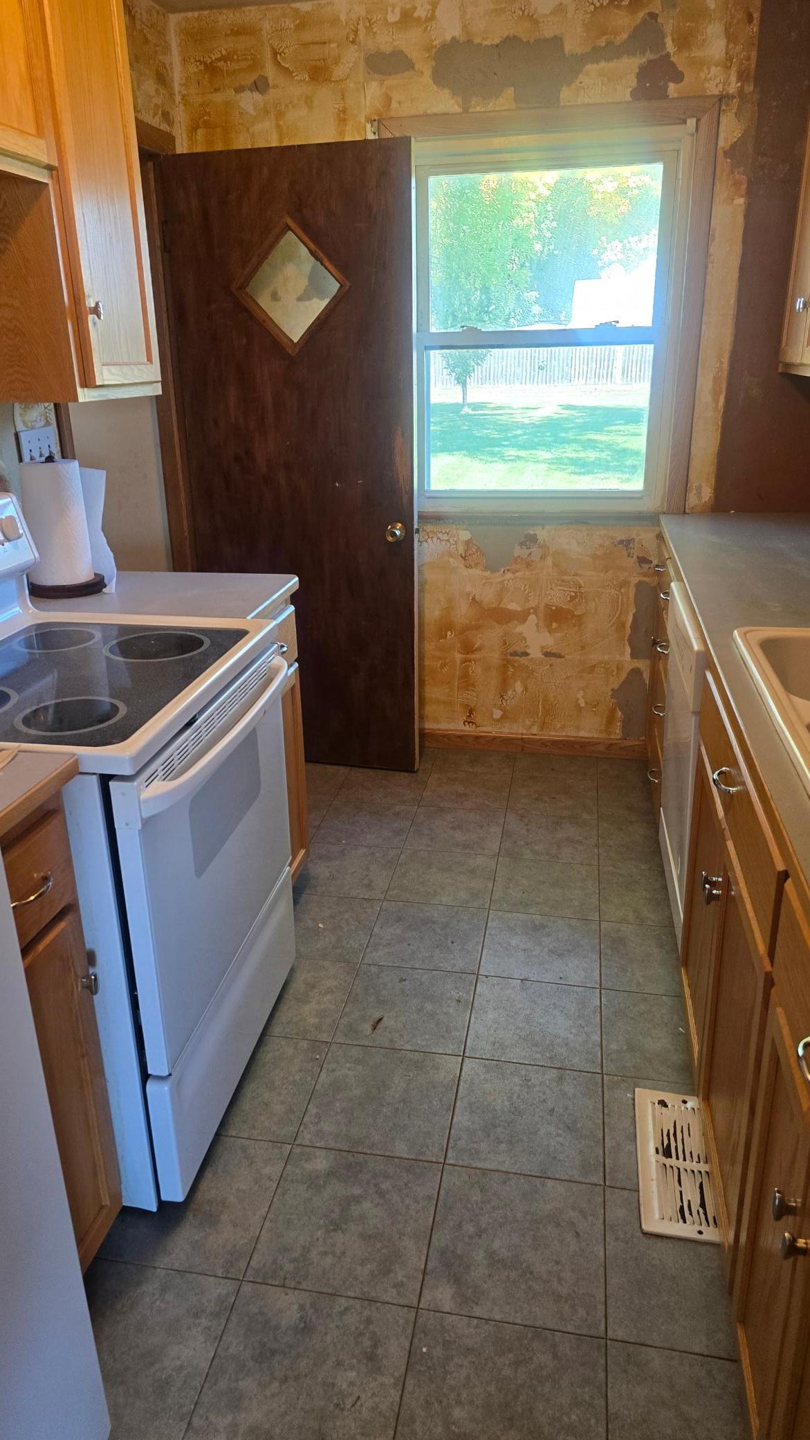 151 Chestnut Street East Trimont, MN 56176 - Photo 7 of 51