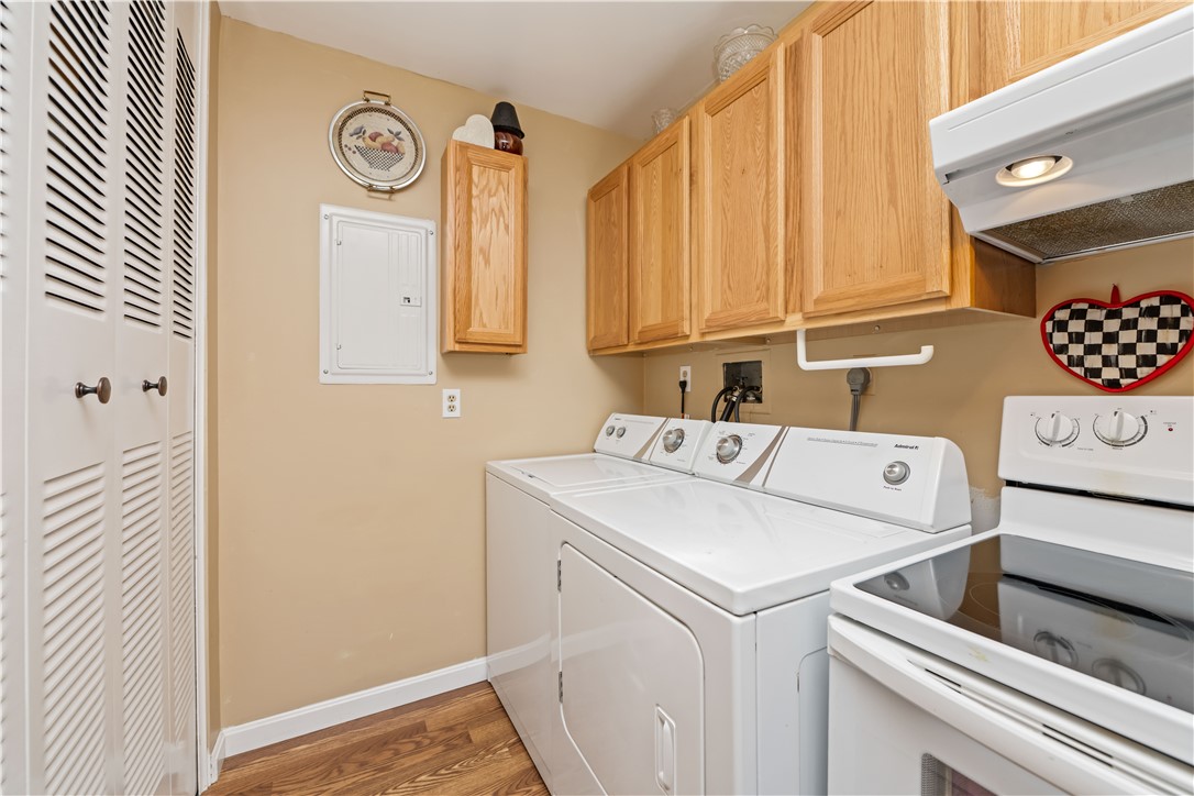 22 Foxcroft Trail Perinton, NY 14450 - Photo 14 of 31 Washer Dryer