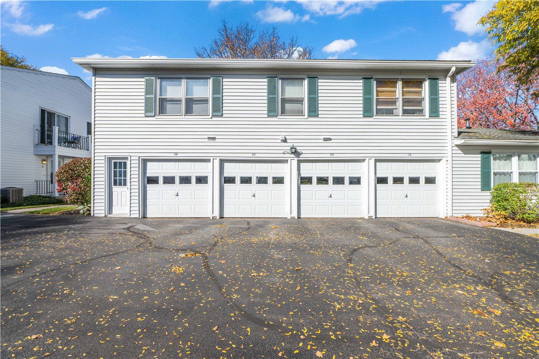 22 Foxcroft Trail Perinton, NY 14450 - Photo 29 of 31 Garage