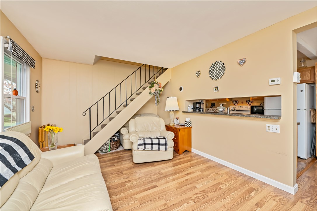 22 Foxcroft Trail Perinton, NY 14450 - Photo 7 of 31 Living Room