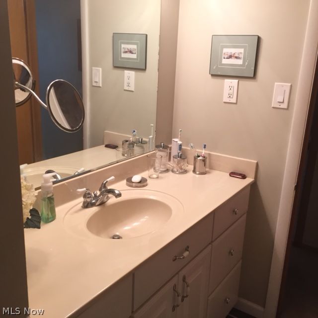 1867 Brainard Road Lyndhurst, OH 44124 - Photo 14 of 20 Gallery Image 14