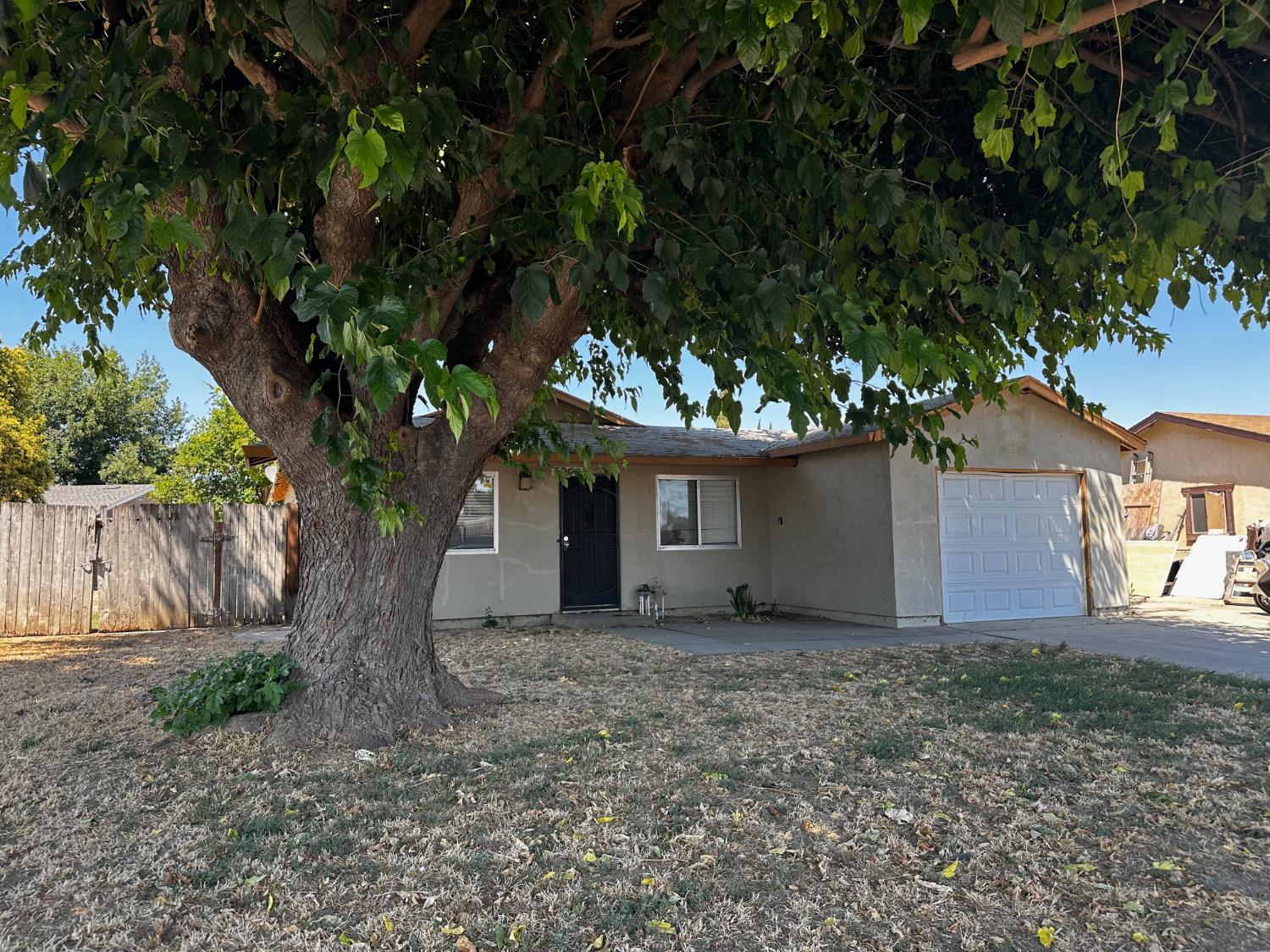 5009 Estates Drive Modesto, CA 95357 - Photo 2 of 22