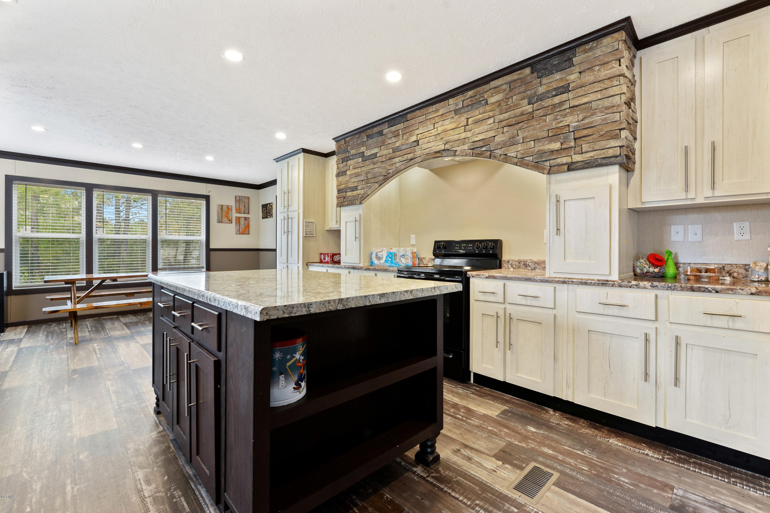 8875 Jim Ramsay Road Vancleave, MS 39565 - Photo 7 of 34 007