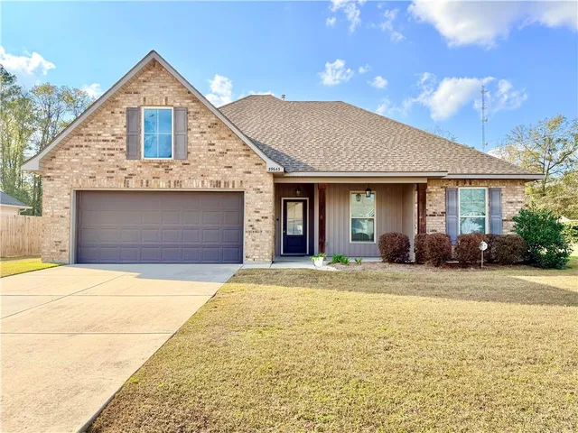 $1,900 | 39643 Deer Crossing Trail, Ponchatoula, LA 70454