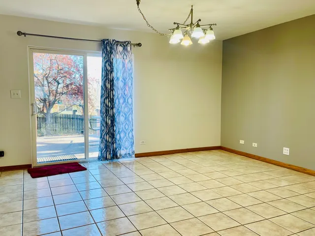 $2,200 | 37020 North Helen Drive, Lake Villa, IL 60046