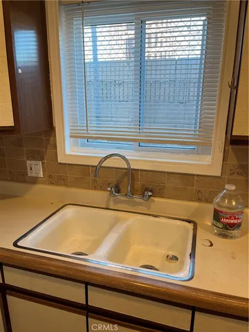 a close view of sink