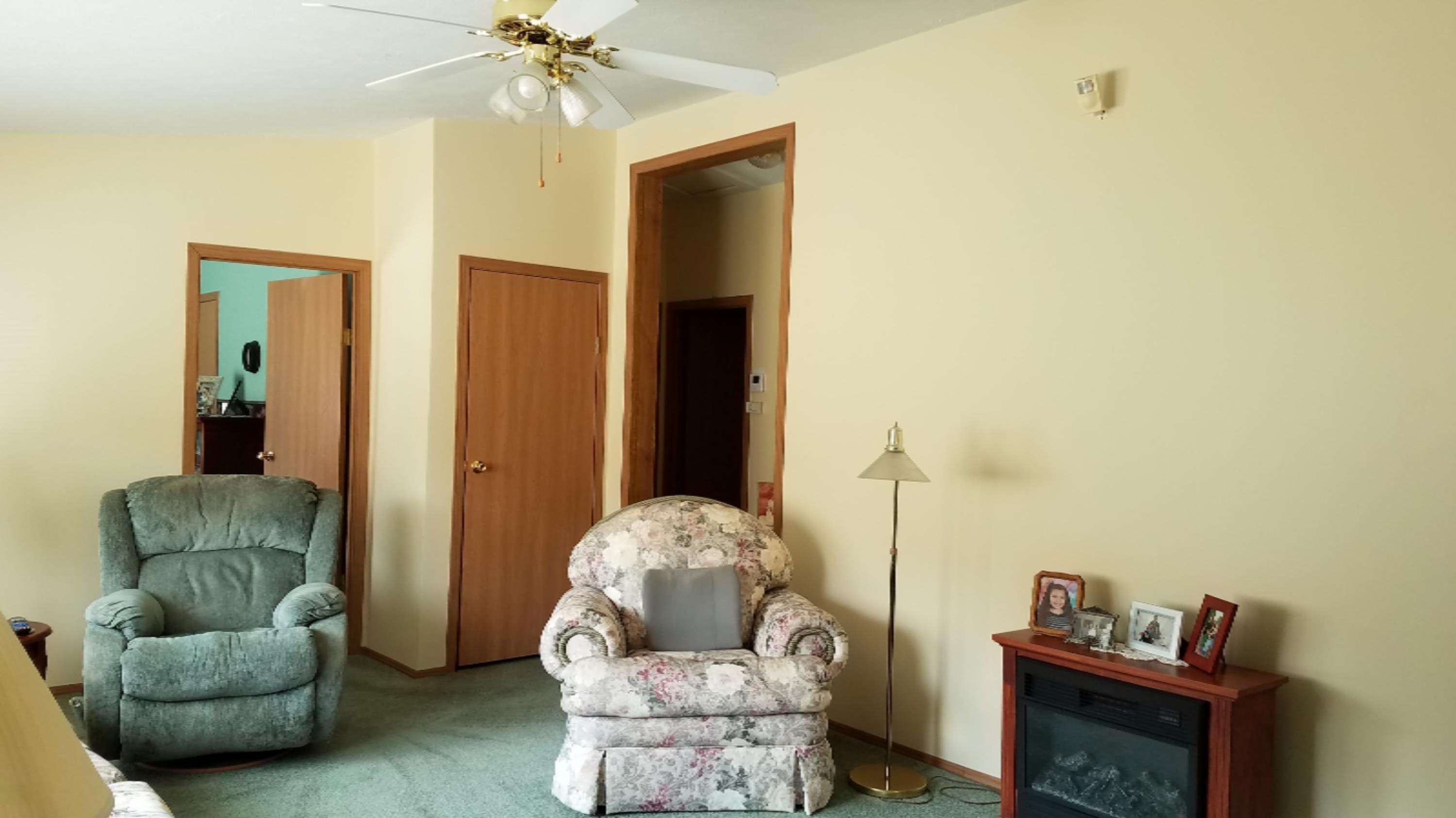 63638 Calvin Center Road Cassopolis, MI 49031 - Photo 17 of 49 South End, Living Room
