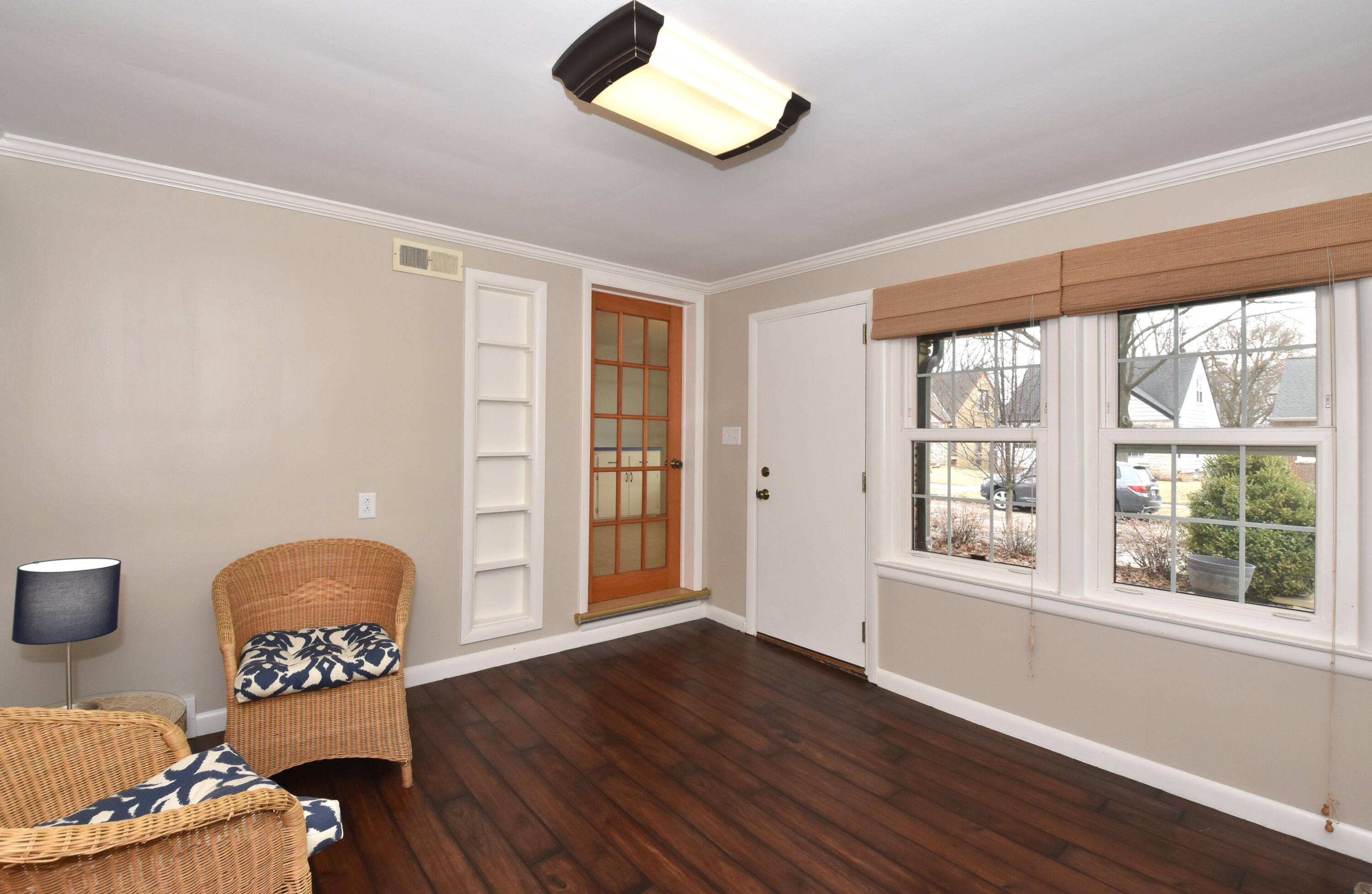 7200 West Locust Street Milwaukee, WI 53210 - Photo 17 of 47 Breezeway