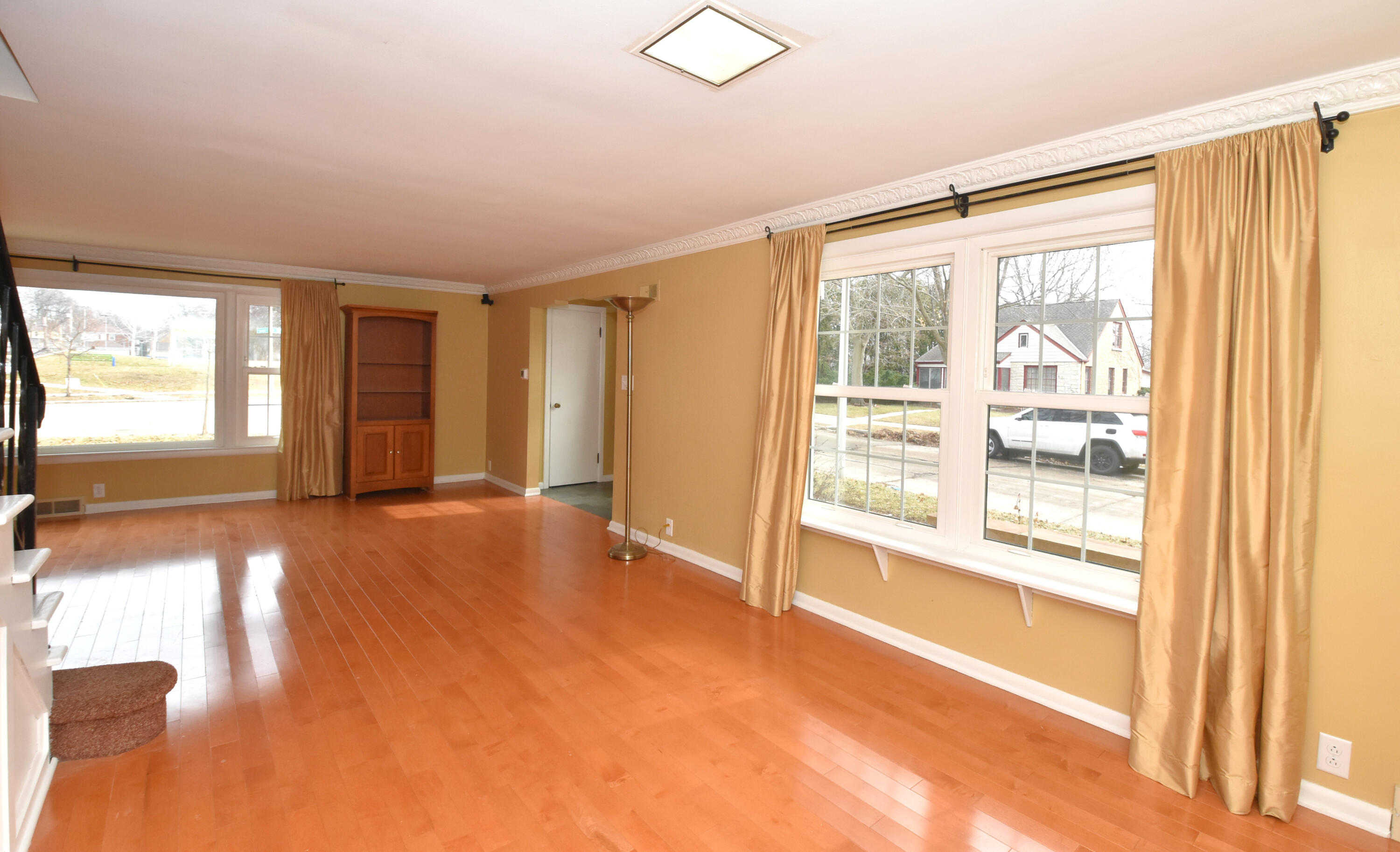 7200 West Locust Street Milwaukee, WI 53210 - Photo 7 of 47 Dining Room