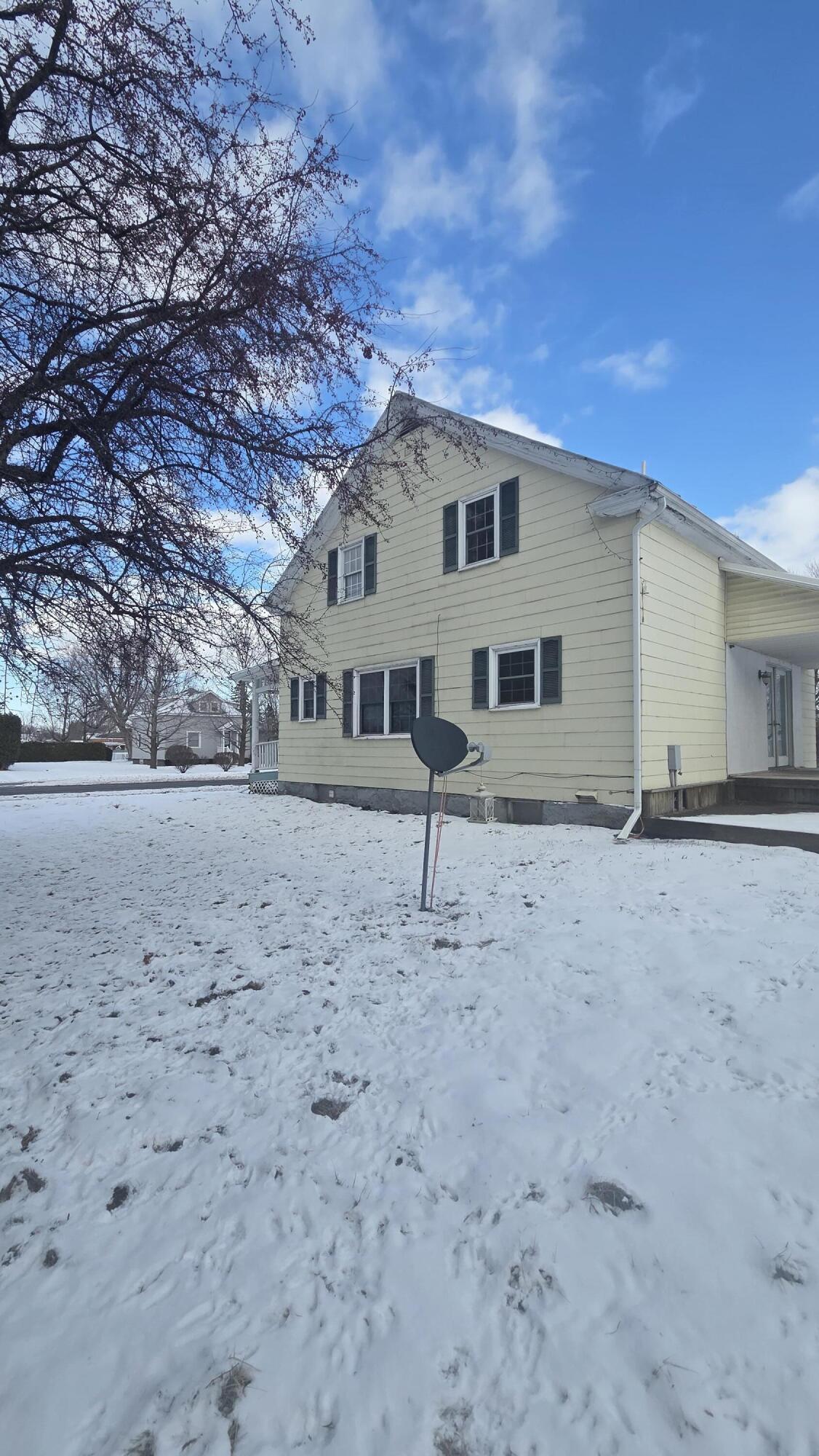 39 Champlain Street Rouses Point, NY 12979 - Photo 5 of 43 Gallery Image 5