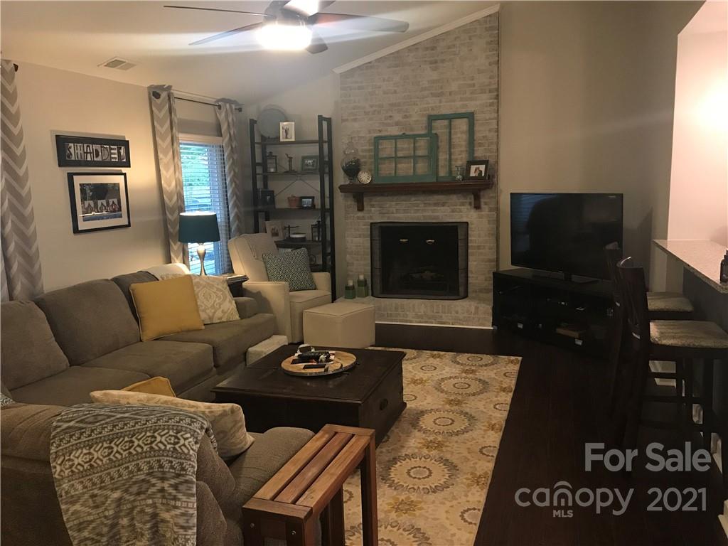 6000 Gate Post Road, Unit 1 Charlotte, NC 28211 - Photo 4 of 11