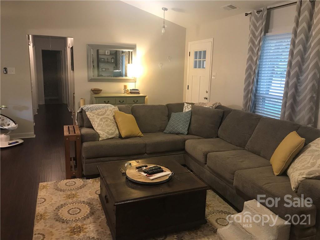 6000 Gate Post Road, Unit 1 Charlotte, NC 28211 - Photo 5 of 11