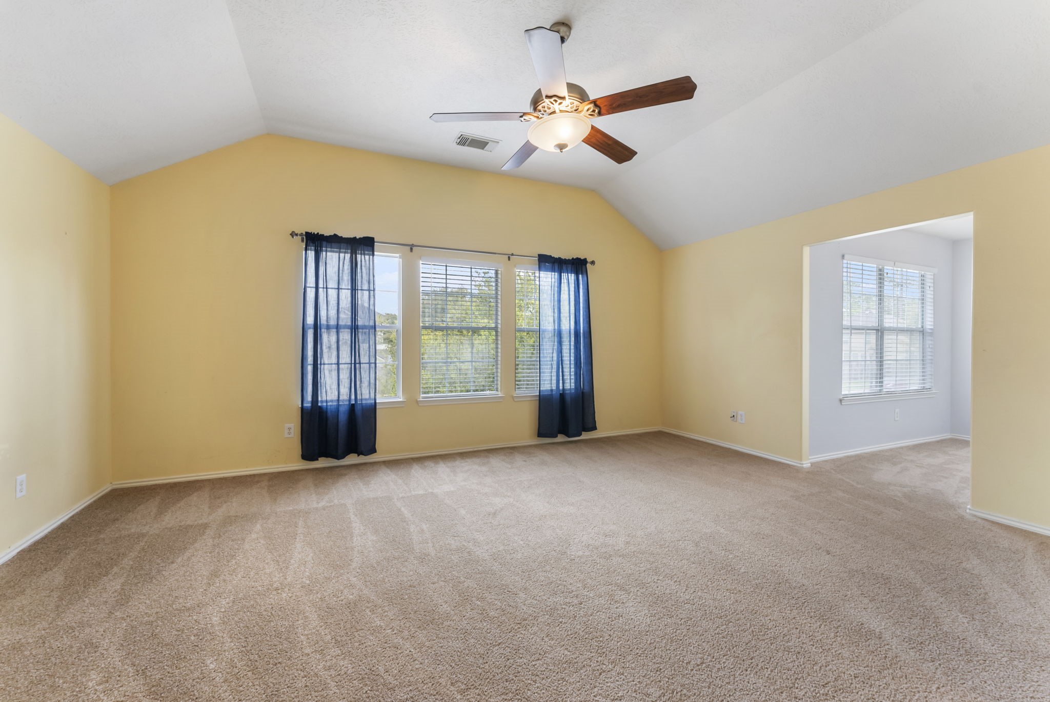 7203 Cool Springs Magnolia, TX 77354 - Photo 16 of 31 a view of an empty room with a window