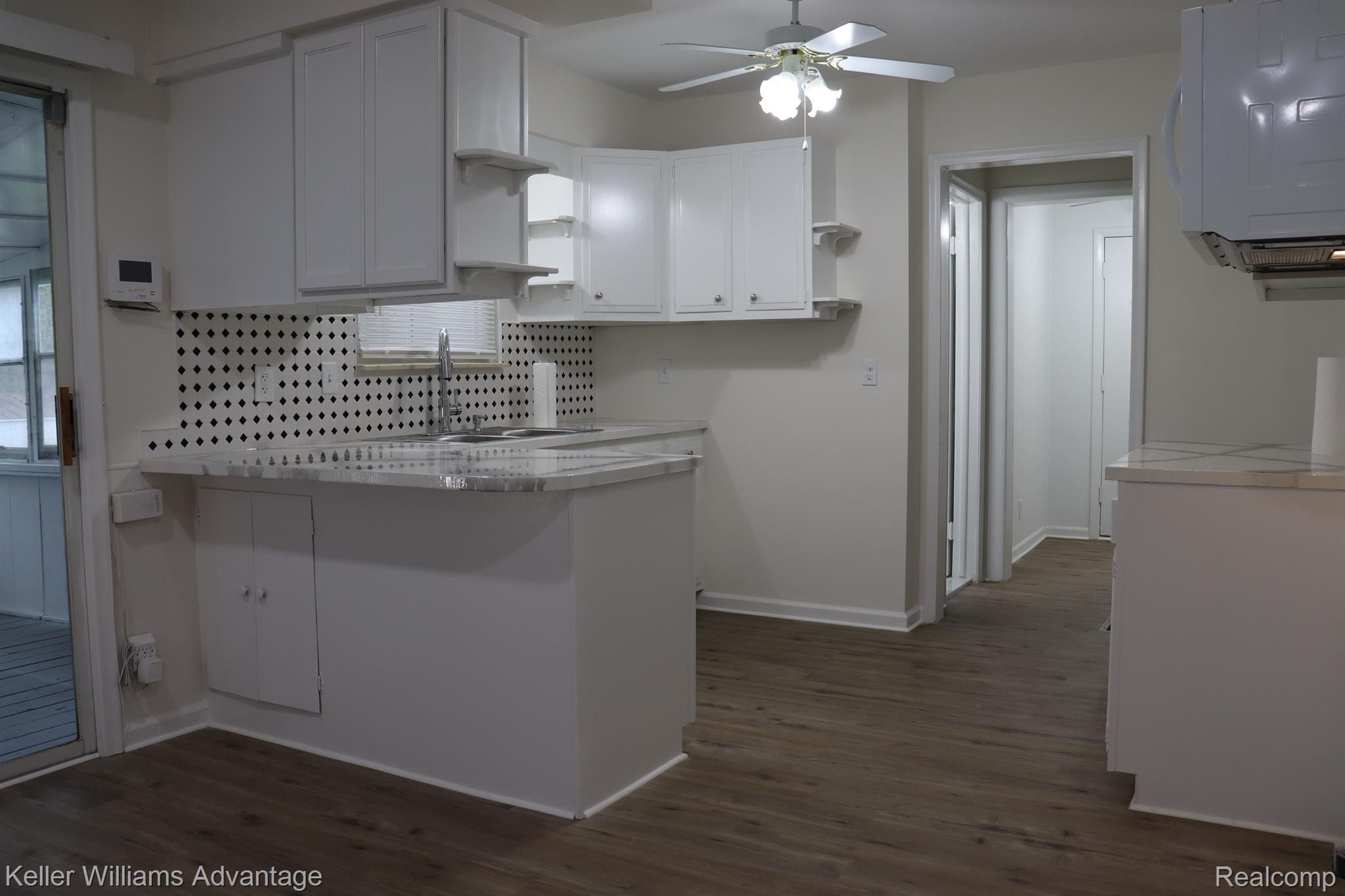4378 West Carpenter Road Flint, MI 48504 - Photo 6 of 21 Gallery Image 6