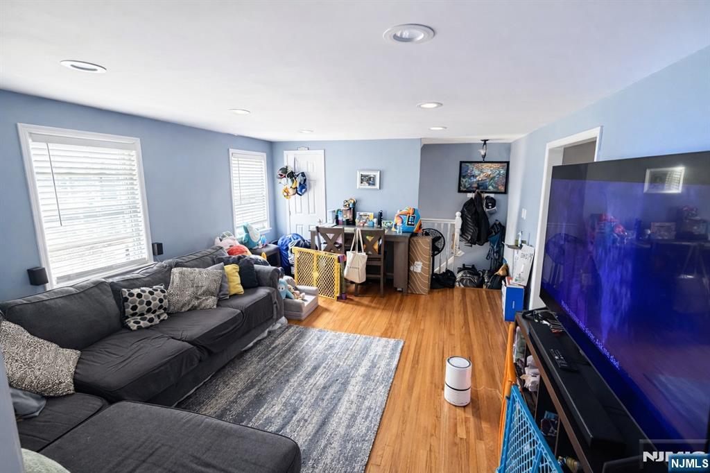 118 Darwin Avenue, Unit 30 Rutherford, NJ 07070 - Photo 5 of 11 Gallery Image 5
