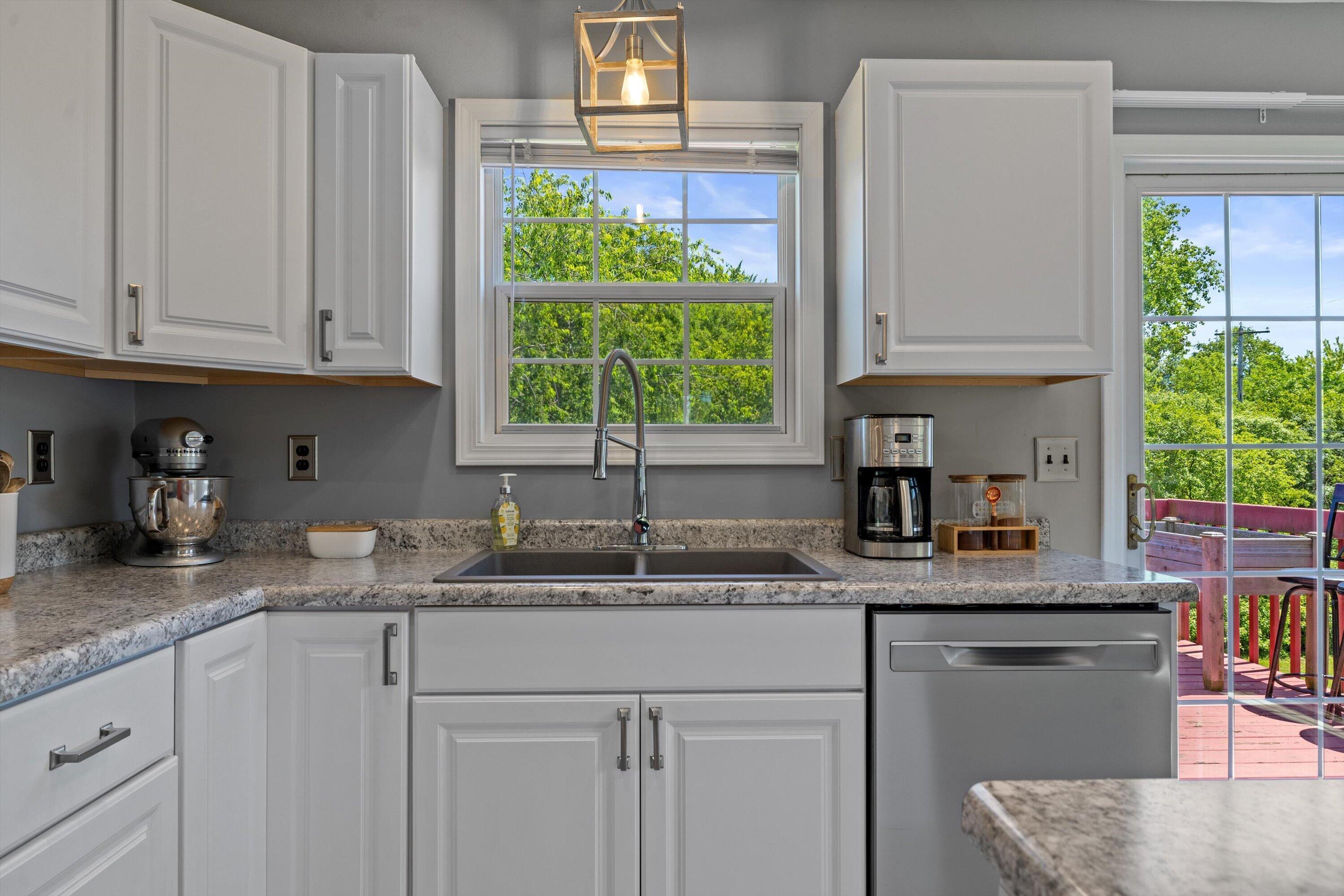 10011 Sheridan Road Pleasant Prairie, WI 53158 - Photo 14 of 50 24-IMG_1998