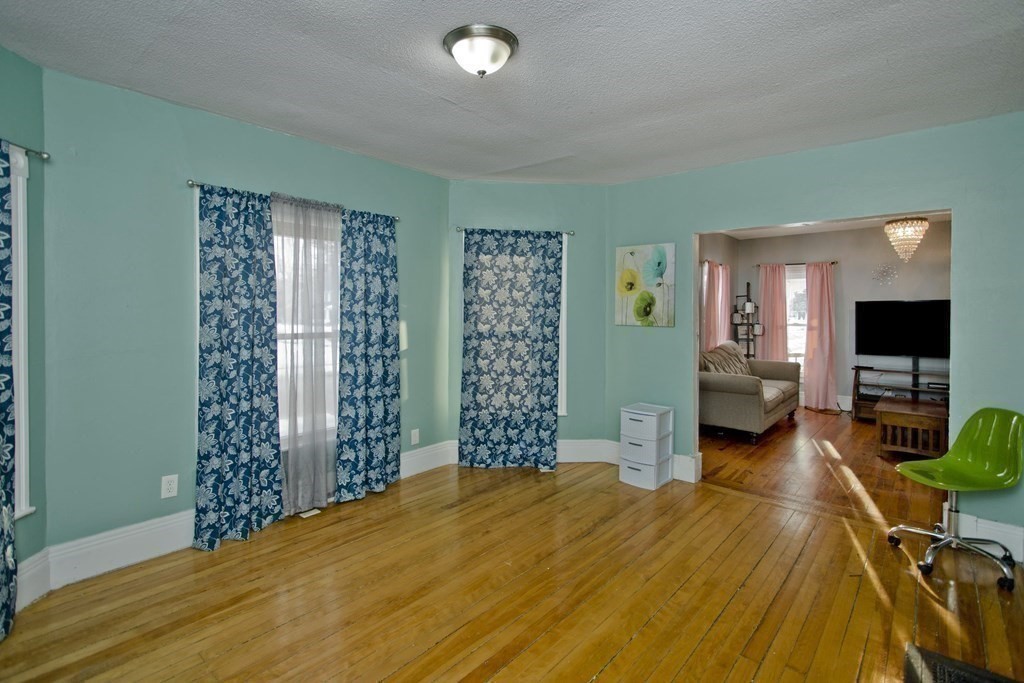 59 Belvidere Street Springfield, MA 01108 - Photo 4 of 14 Gallery Image 4