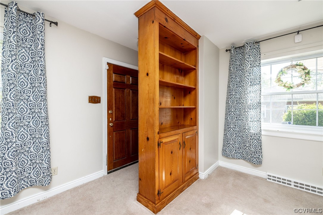 6513 Holliday Road Richmond, VA 23225 - Photo 3 of 24 Gallery Image 3