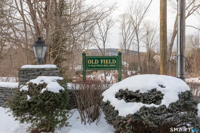 $675,000 | 33 Old Field Hill Road, Unit 21, Southbury, CT 06488